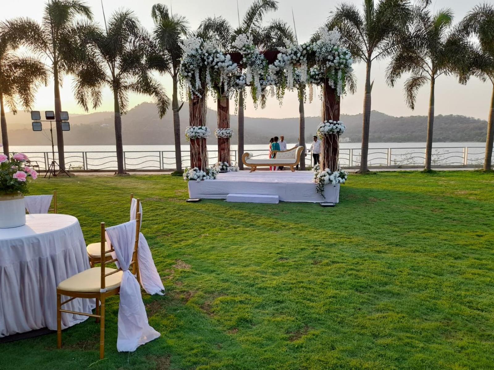 Aquarius Resort Gorhe Khurd Zewnętrze zdjęcie